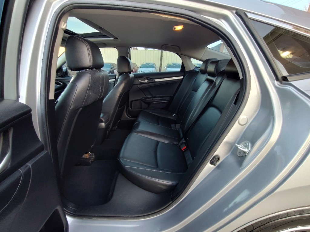 2018 Honda Civic Image 30