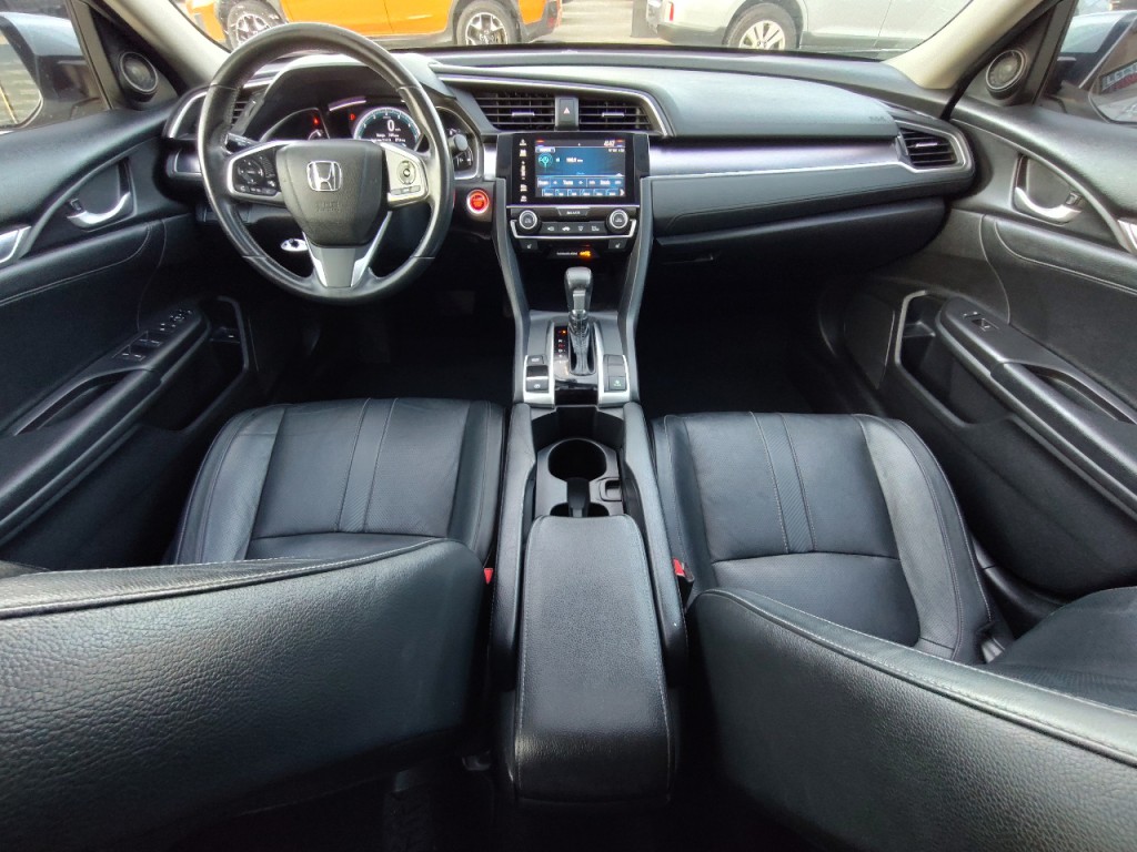2018 Honda Civic Image 33