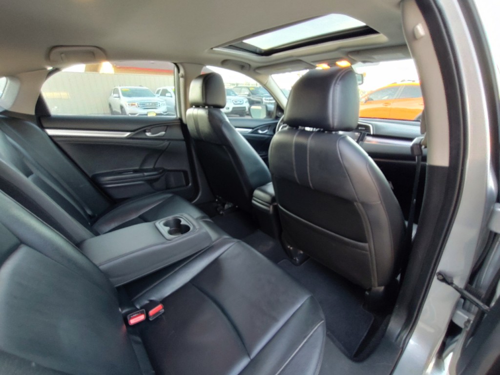 2018 Honda Civic Image 38