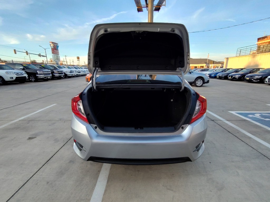 2018 Honda Civic Image 44