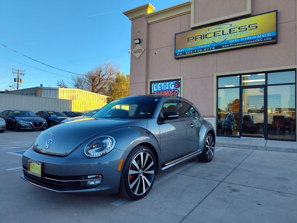 2013 Volkswagen Beetle Image 8