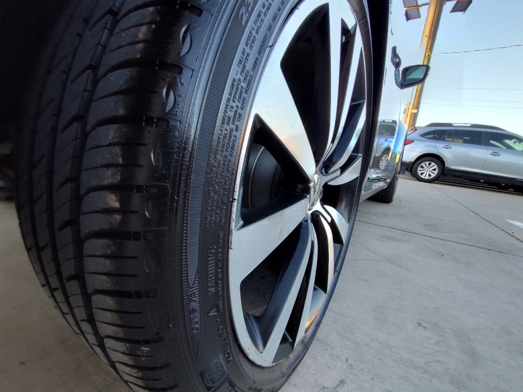 2013 Volkswagen Beetle Image 11