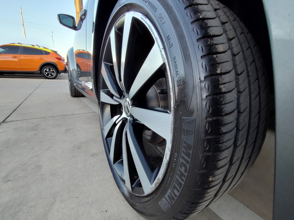 2013 Volkswagen Beetle Image 12