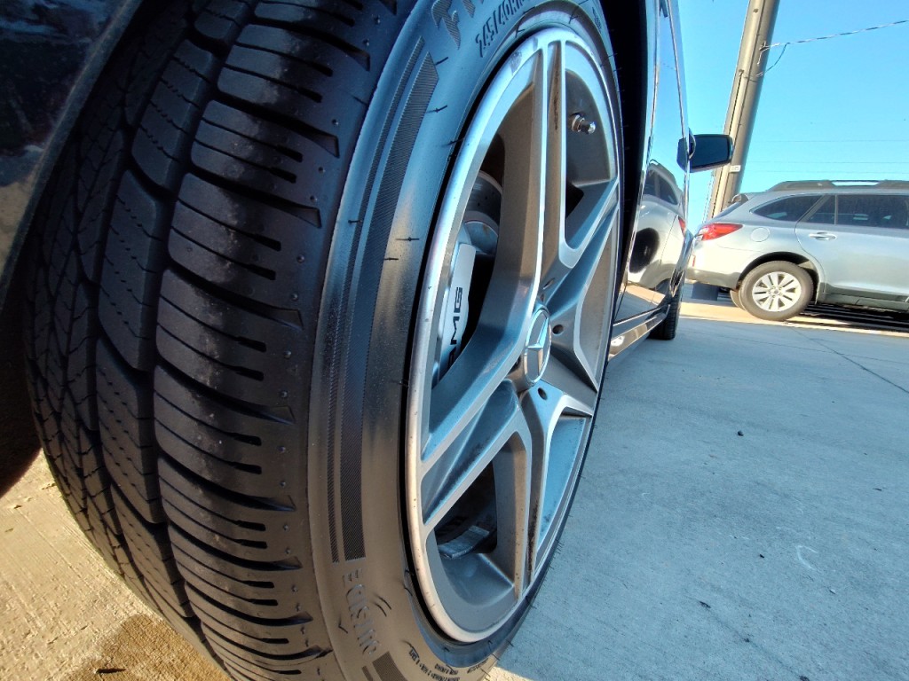 2010 Mercedes-Benz C-Class Image 12