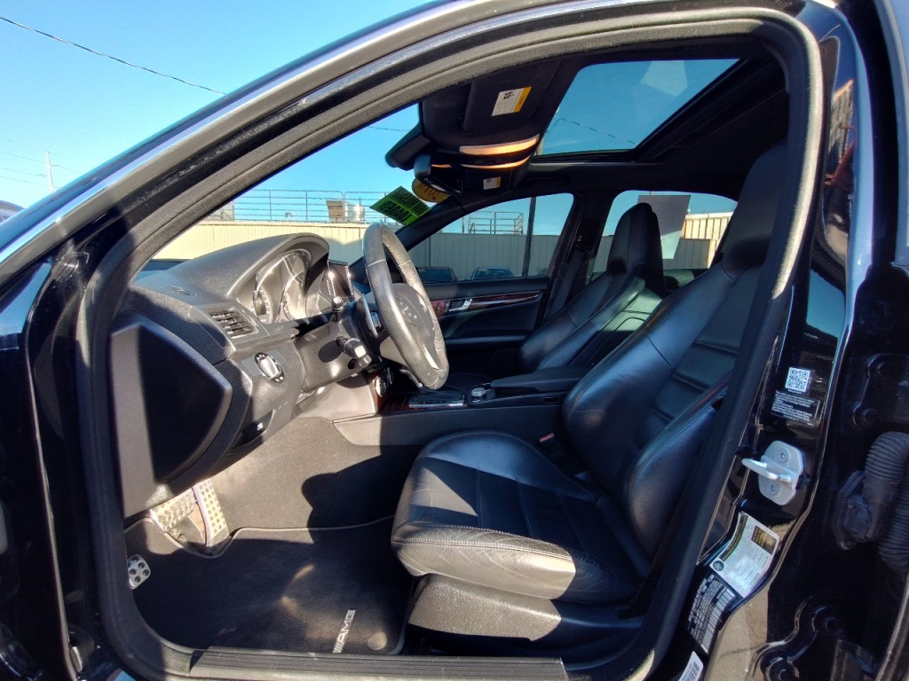 2010 Mercedes-Benz C-Class Image 14