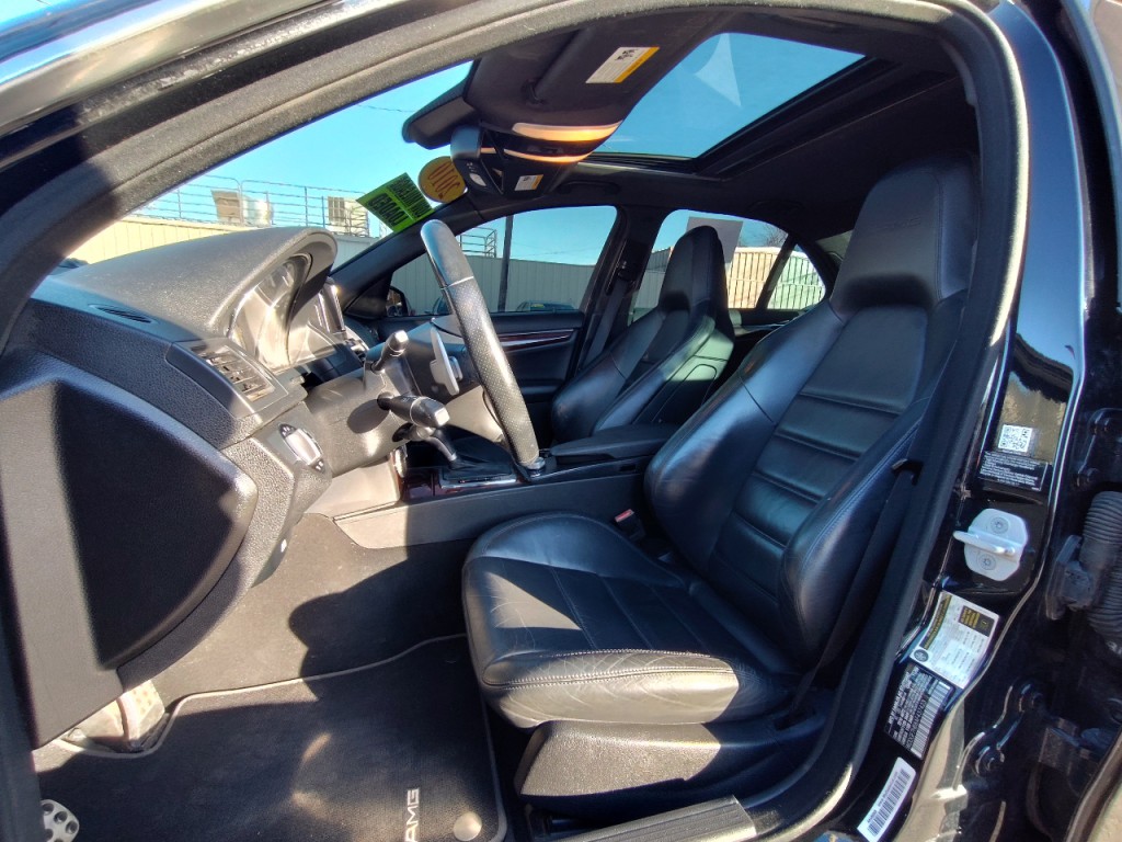 2010 Mercedes-Benz C-Class Image 15