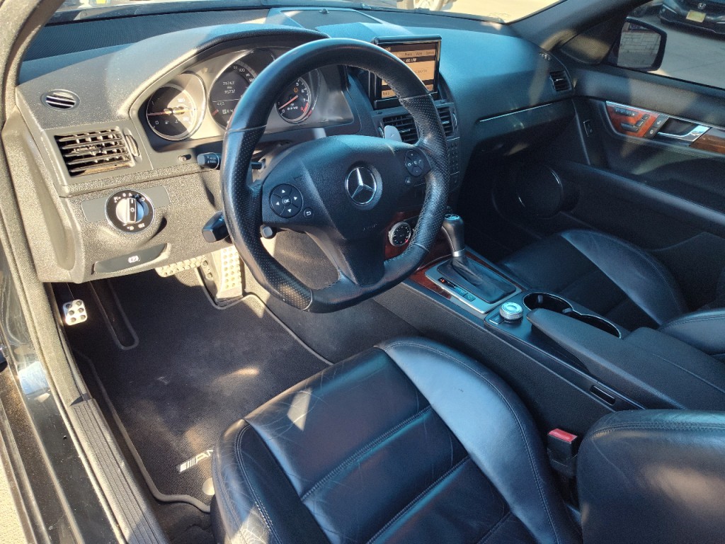 2010 Mercedes-Benz C-Class Image 16