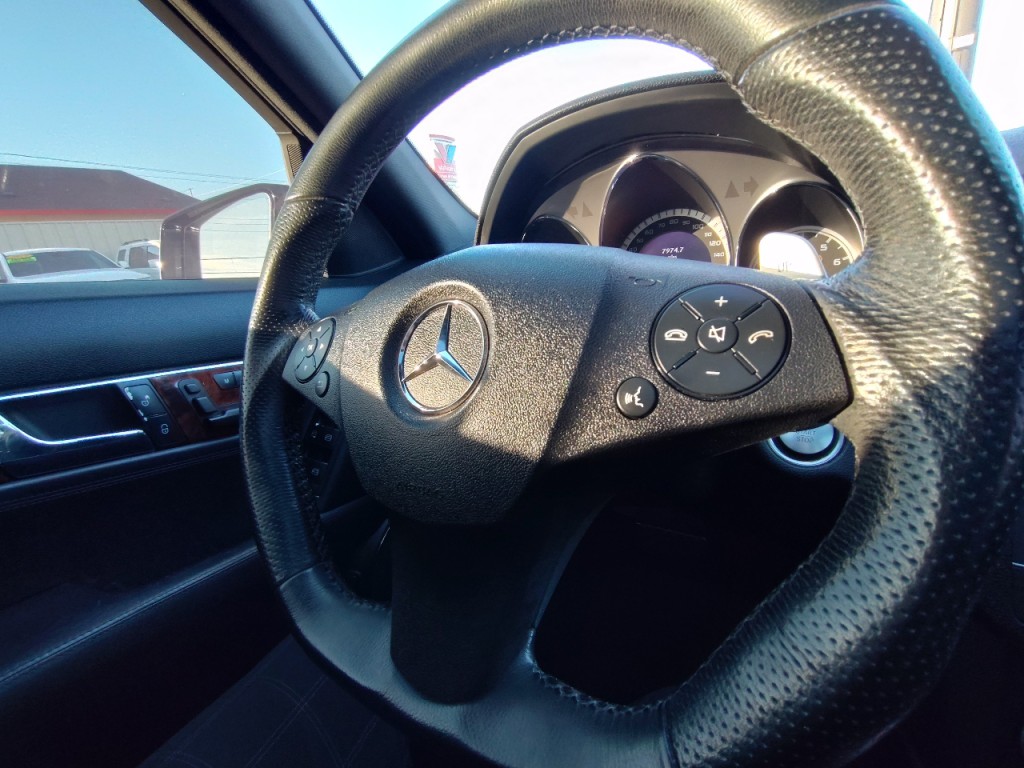 2010 Mercedes-Benz C-Class Image 19