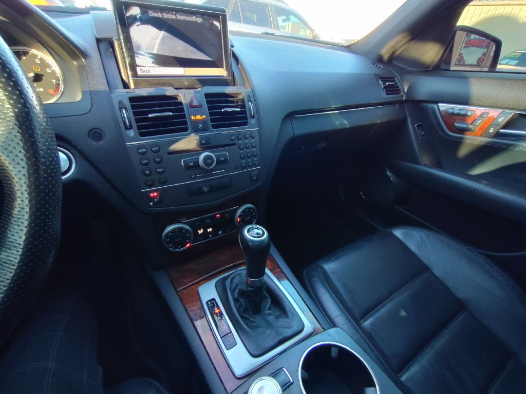 2010 Mercedes-Benz C-Class Image 20