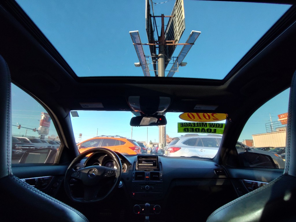 2010 Mercedes-Benz C-Class Image 33