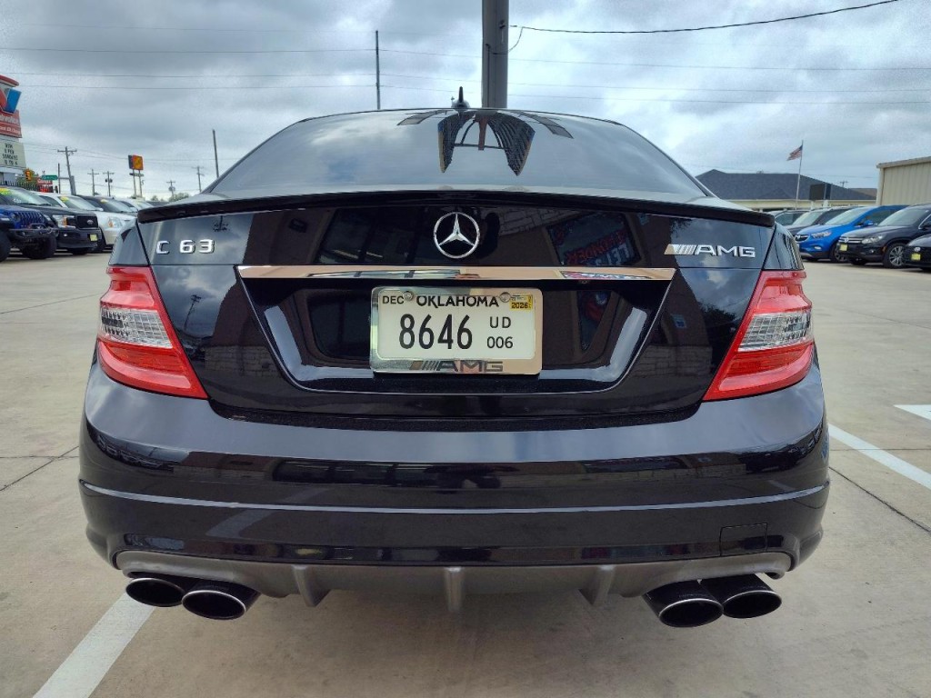 2010 Mercedes-Benz C-Class Image 5