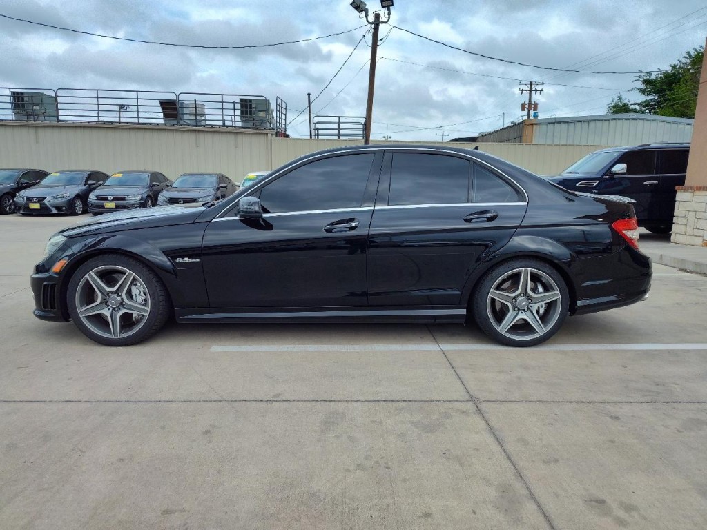2010 Mercedes-Benz C-Class Image 7