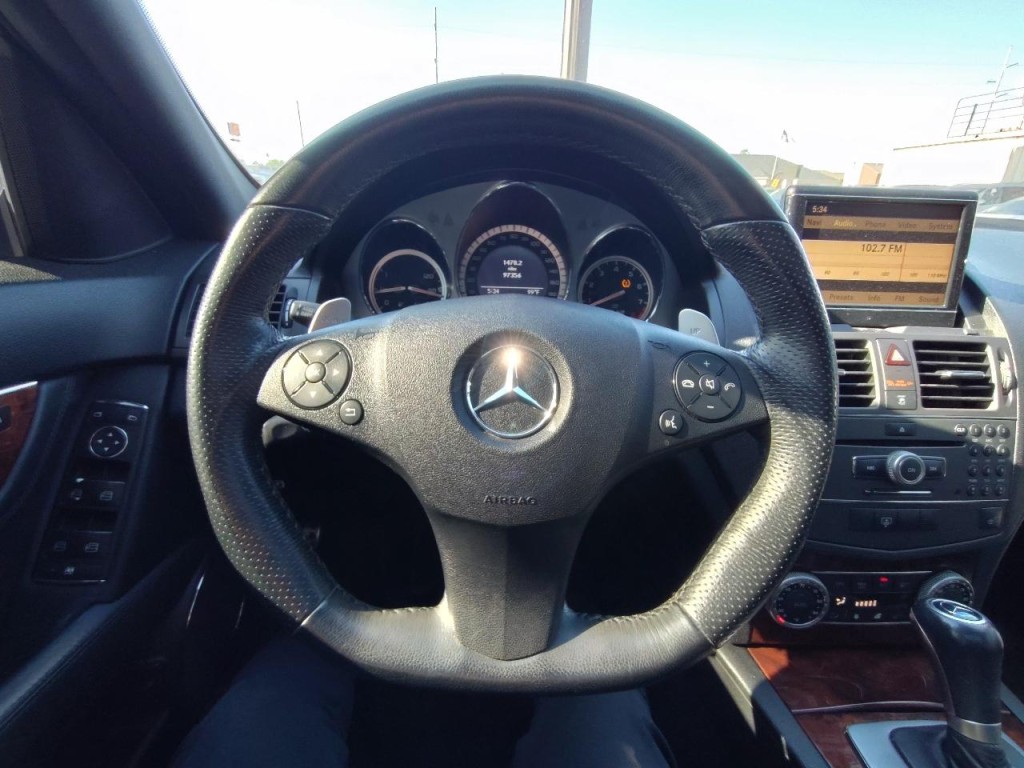 2010 Mercedes-Benz C-Class Image 16