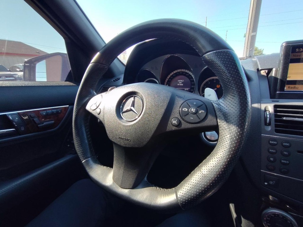 2010 Mercedes-Benz C-Class Image 18