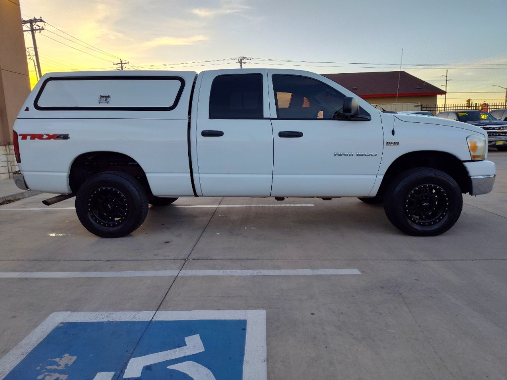 2006 Dodge Ram 1500 Image 3