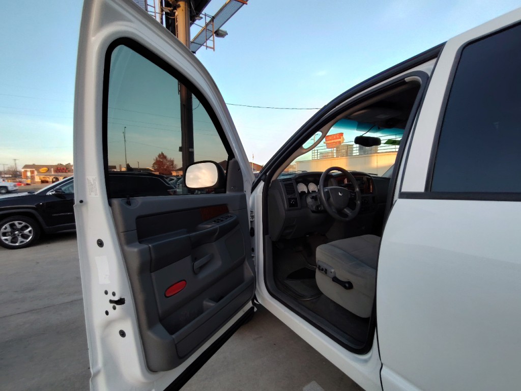 2006 Dodge Ram 1500 Image 15