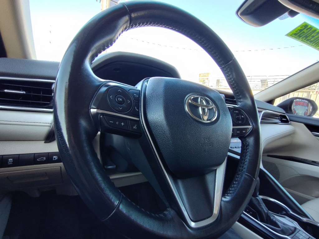 2018 Toyota Camry Image 29