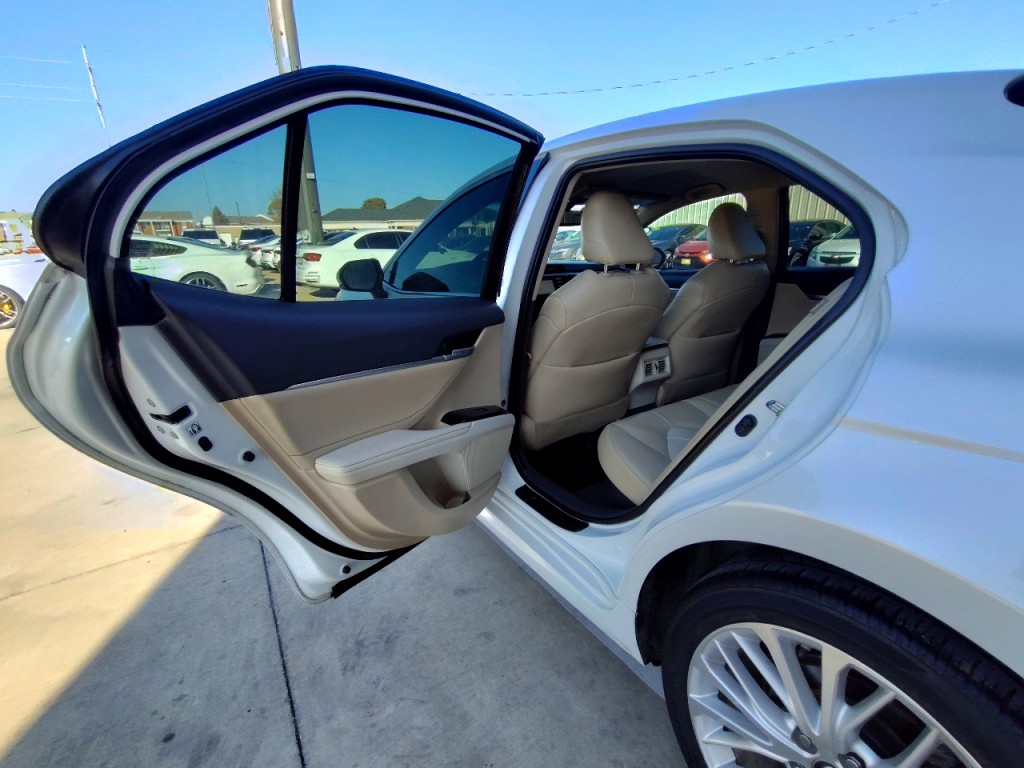 2018 Toyota Camry Image 31