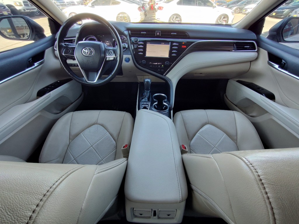 2018 Toyota Camry Image 35