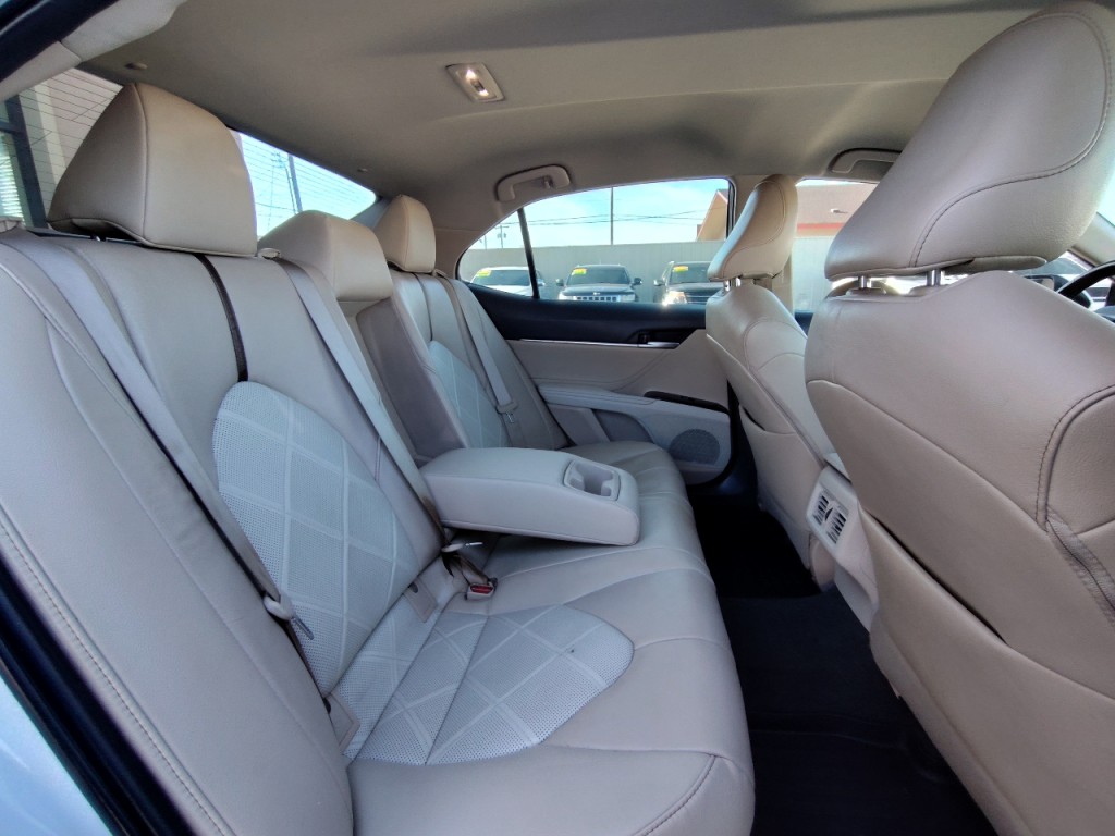 2018 Toyota Camry Image 40
