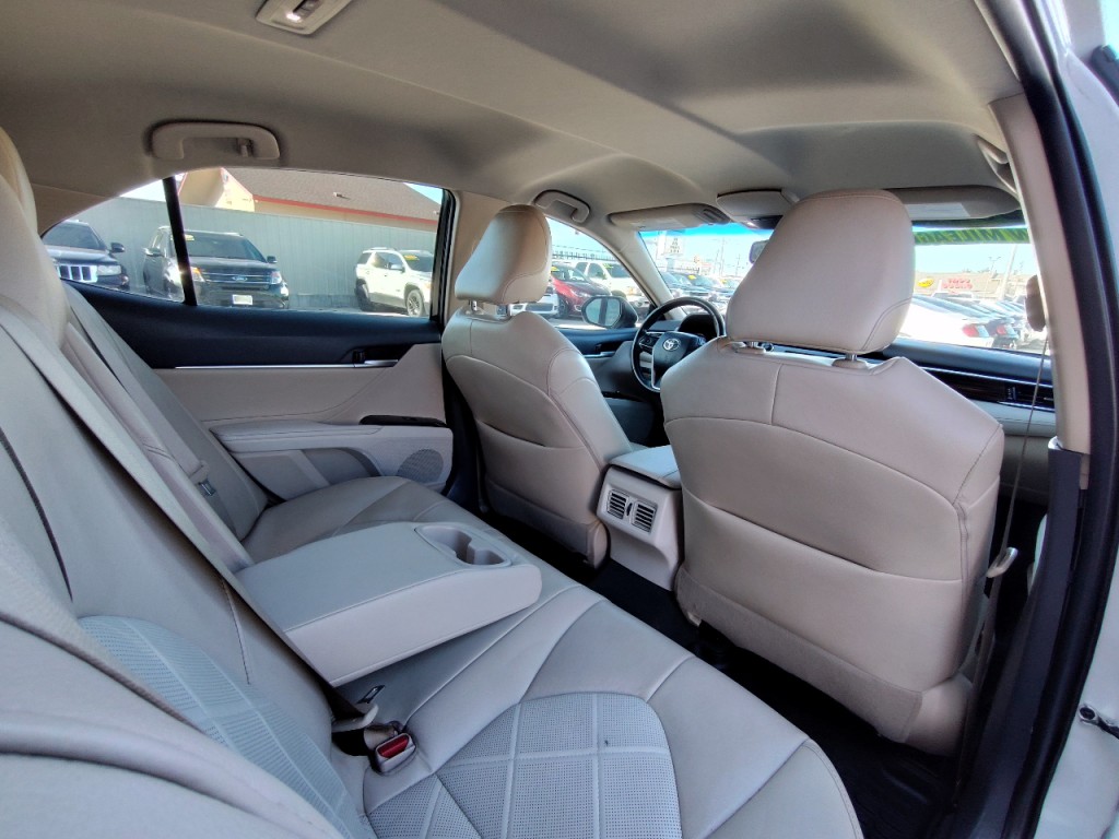 2018 Toyota Camry Image 41