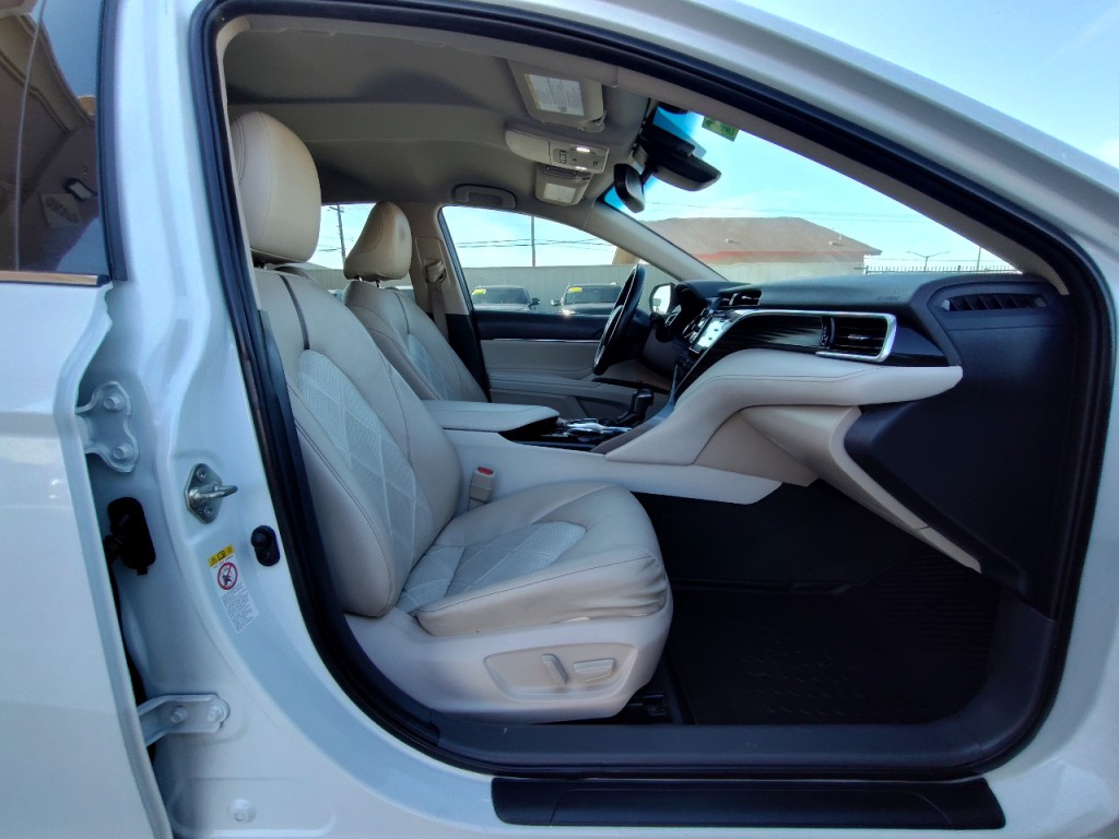 2018 Toyota Camry Image 43