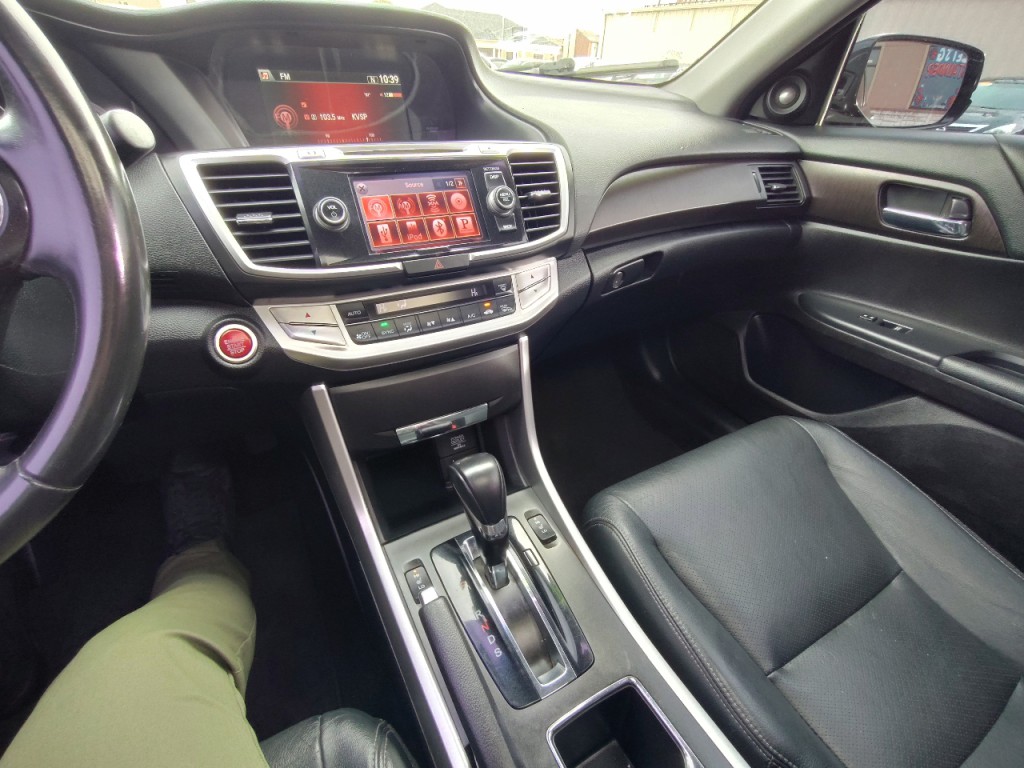 2014 Honda Accord Image 25