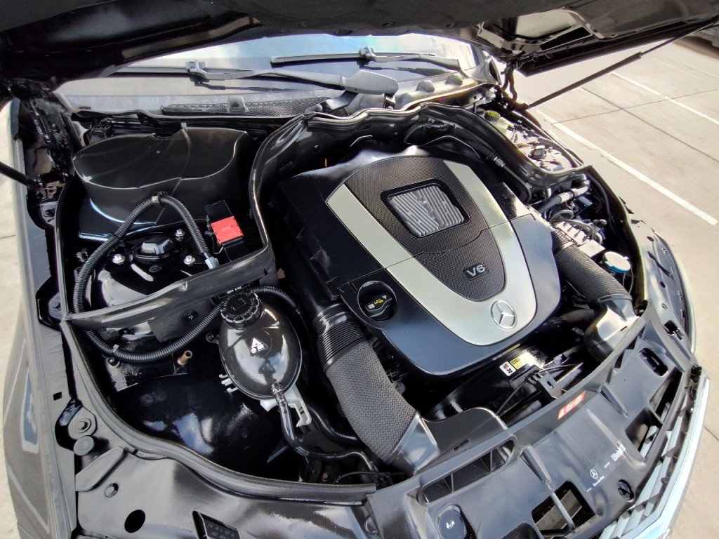 2010 Mercedes-Benz C-Class Image 44