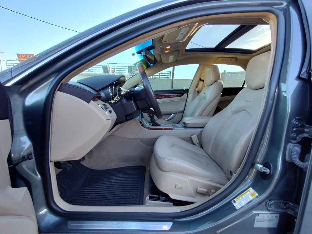 2011 Cadillac CTS Image 12