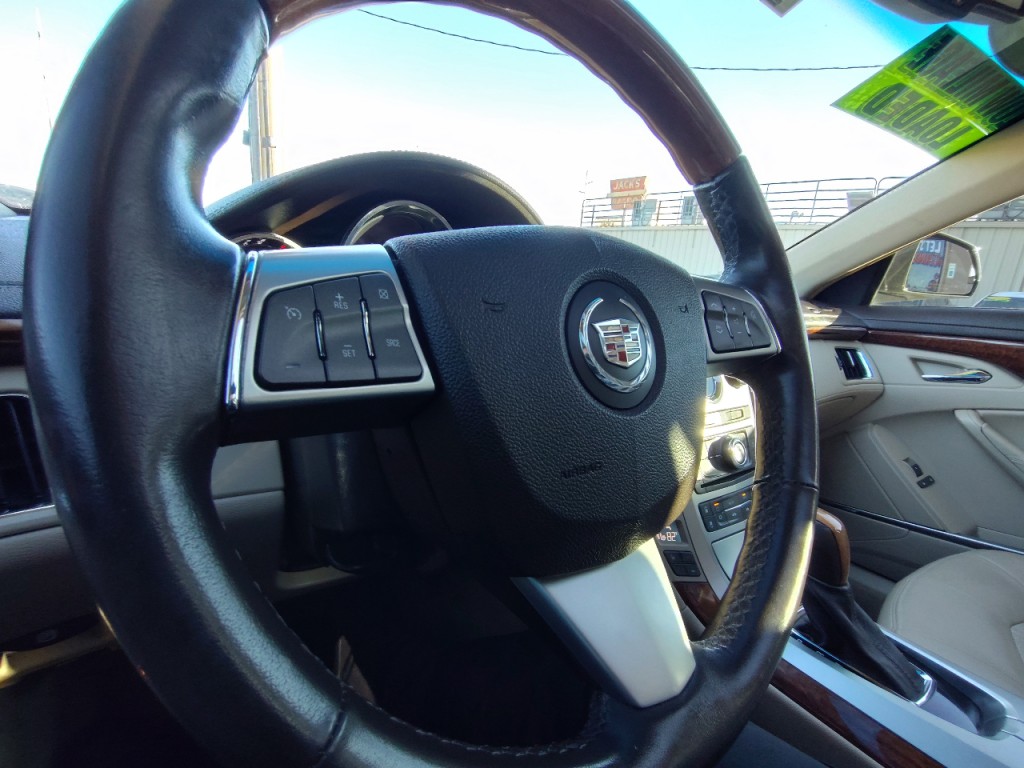 2011 Cadillac CTS Image 16