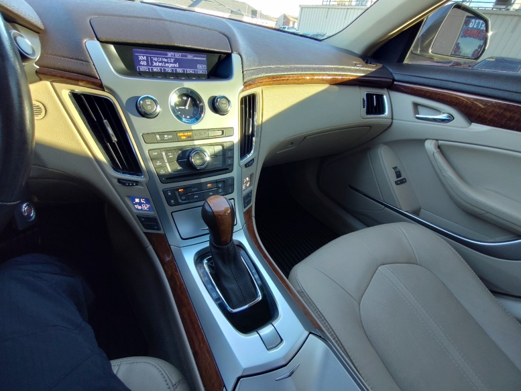 2011 Cadillac CTS Image 19