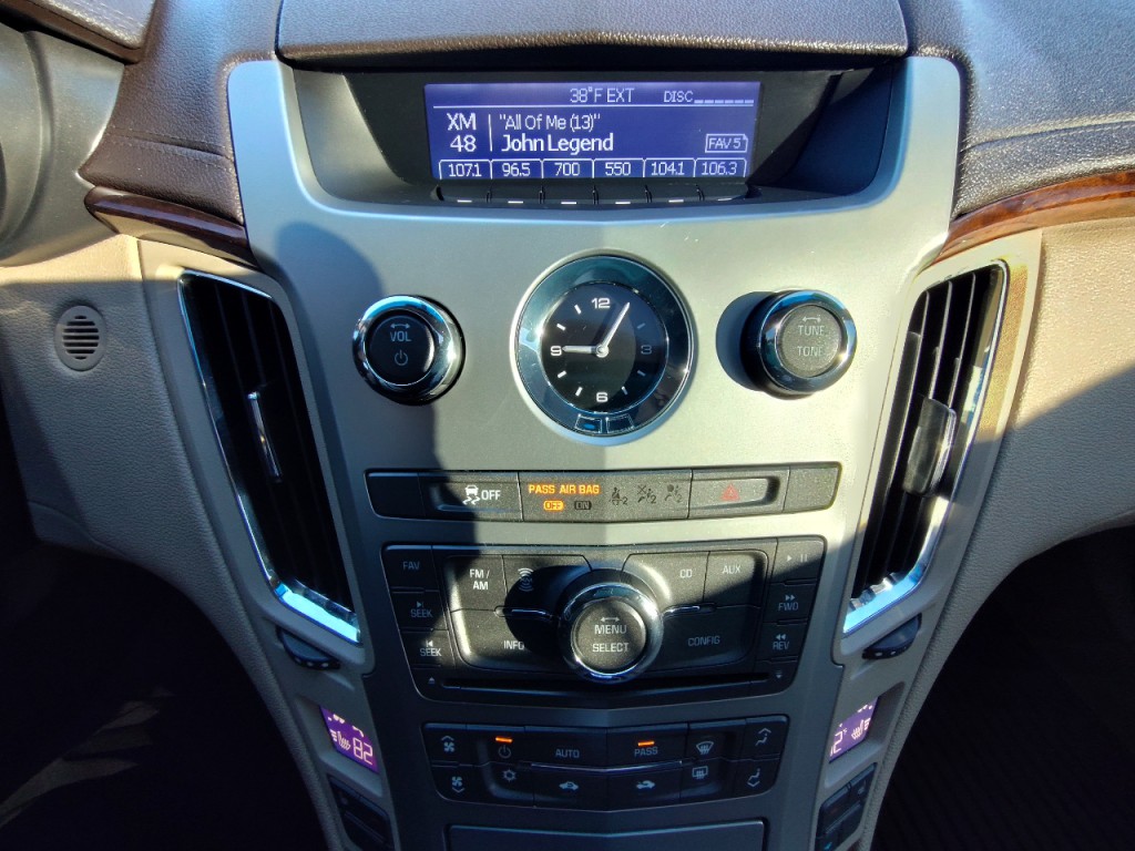 2011 Cadillac CTS Image 22