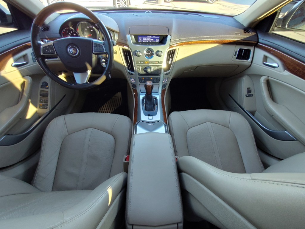 2011 Cadillac CTS Image 32