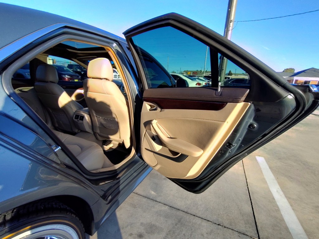 2011 Cadillac CTS Image 35