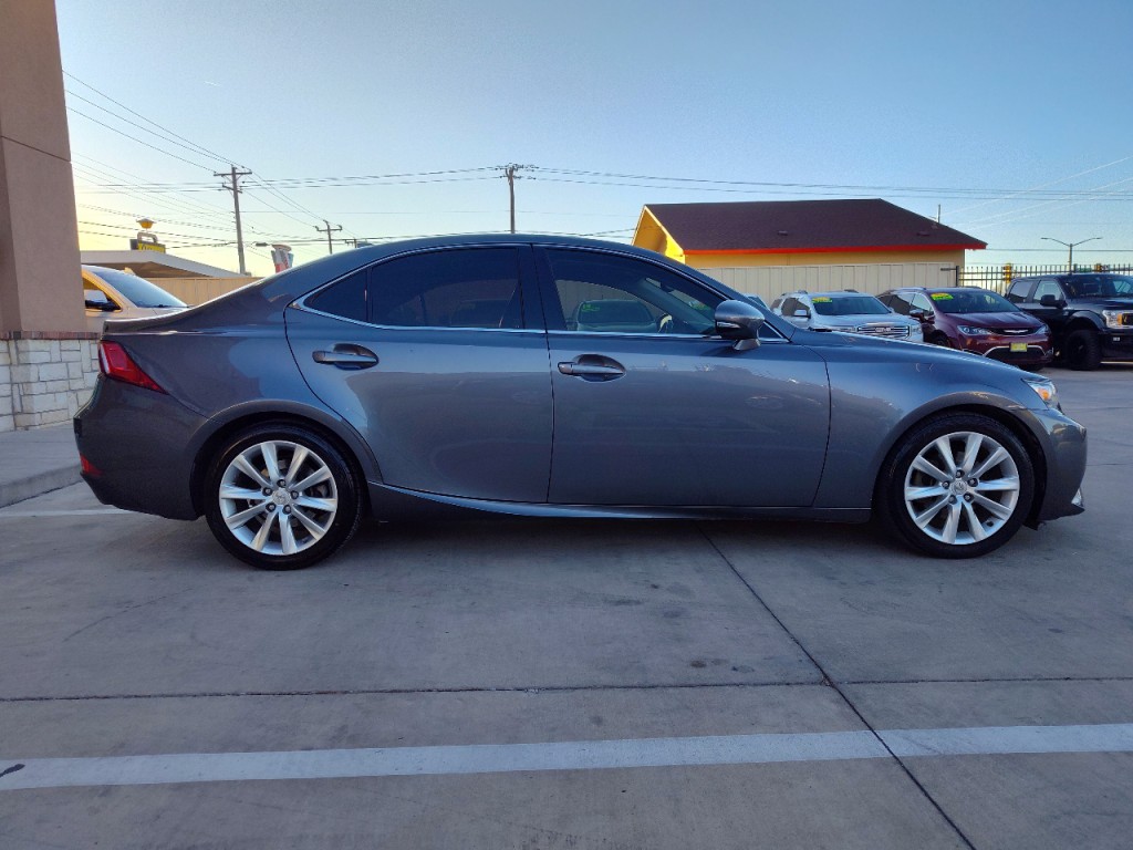 2015 Lexus IS Image 3