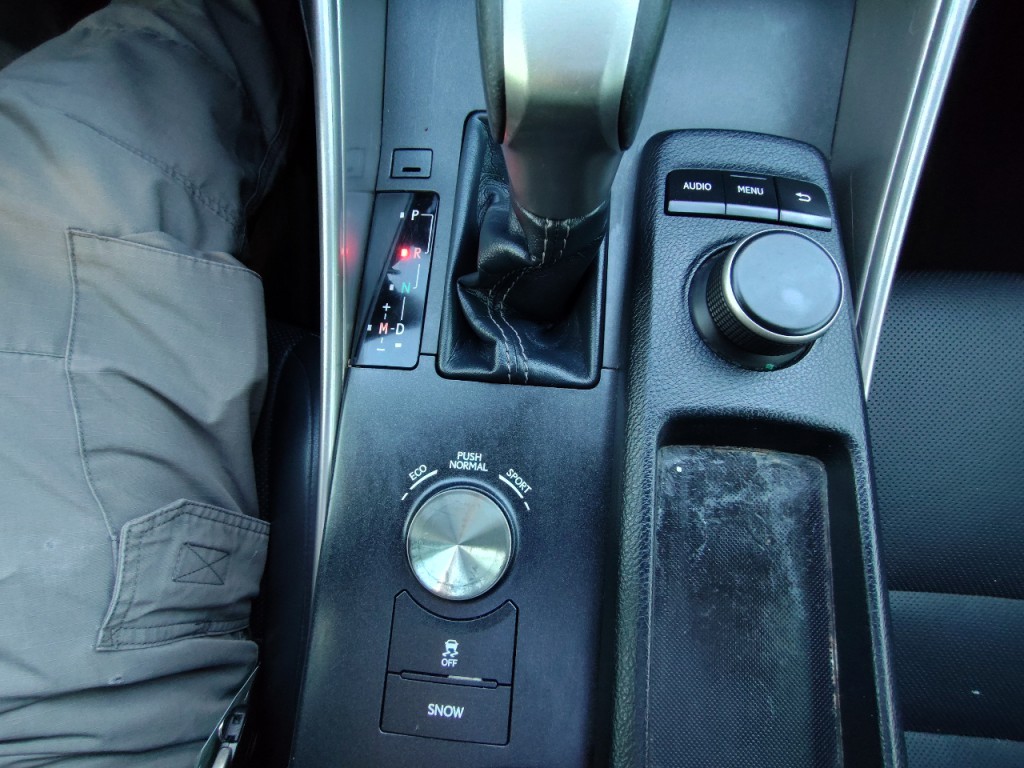 2015 Lexus IS Image 22