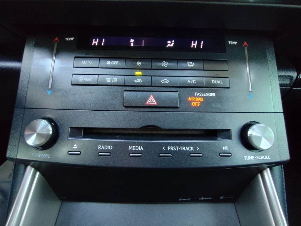 2015 Lexus IS Image 23