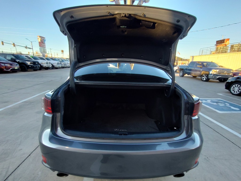 2015 Lexus IS Image 46