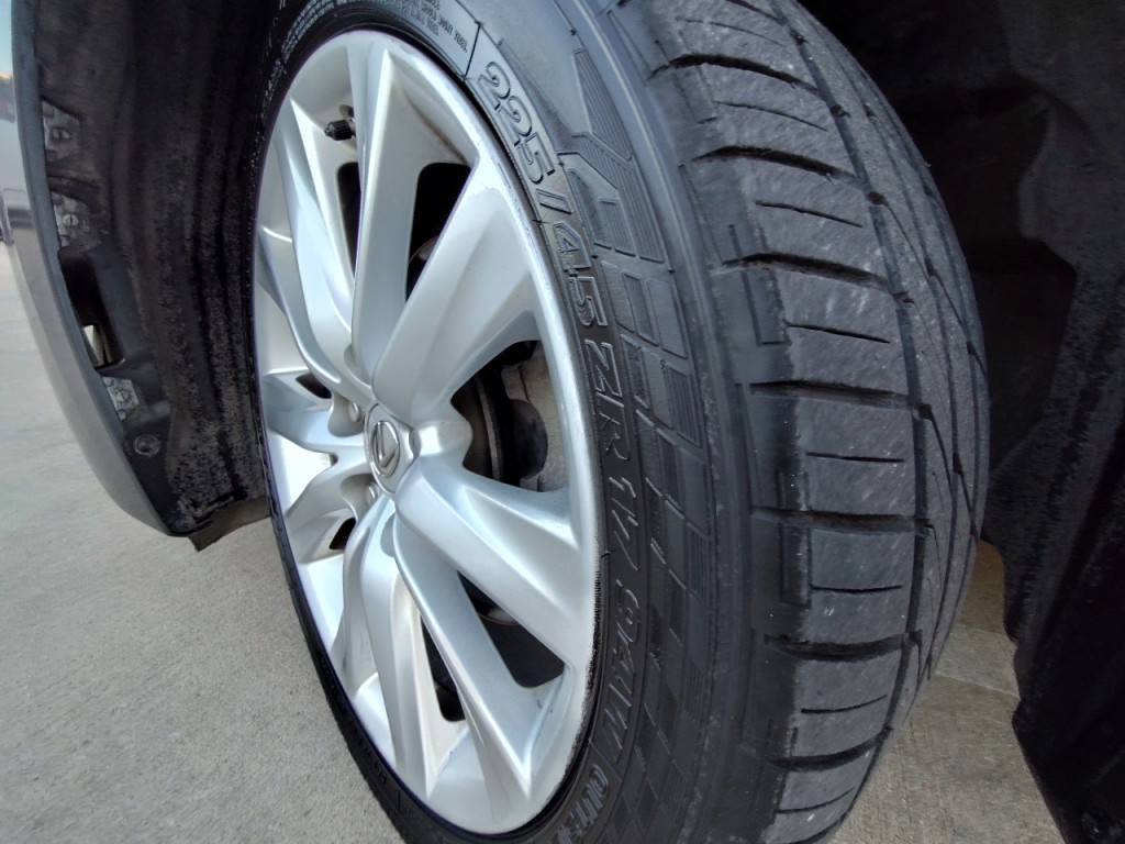 2015 Lexus IS Image 48