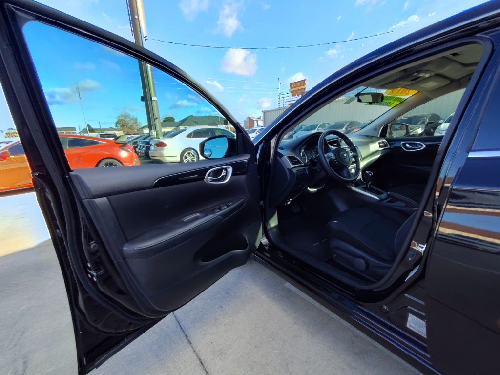 2019 Nissan Sentra Image 13