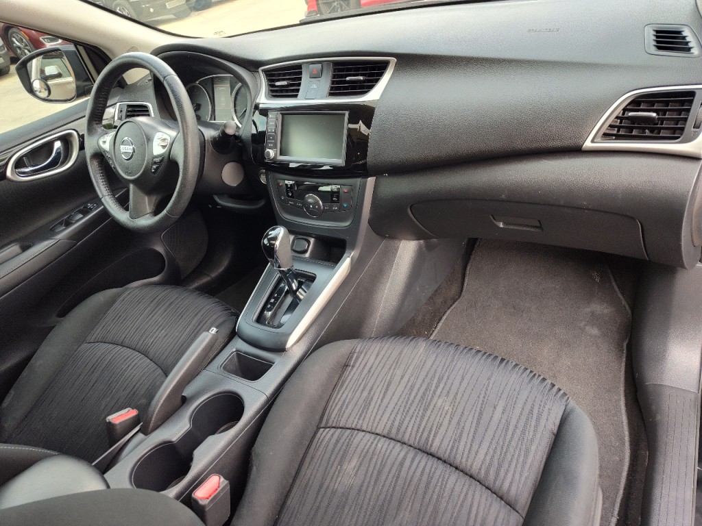 2019 Nissan Sentra Image 43
