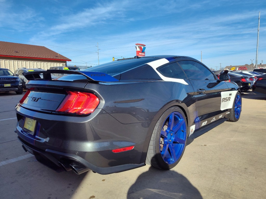 2019 Ford Mustang Image 4