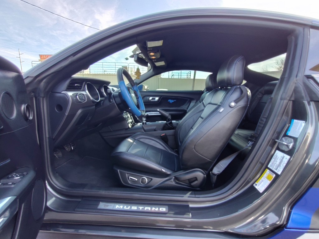 2019 Ford Mustang Image 13