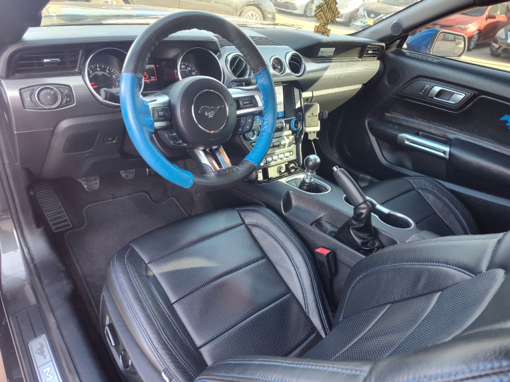 2019 Ford Mustang Image 15