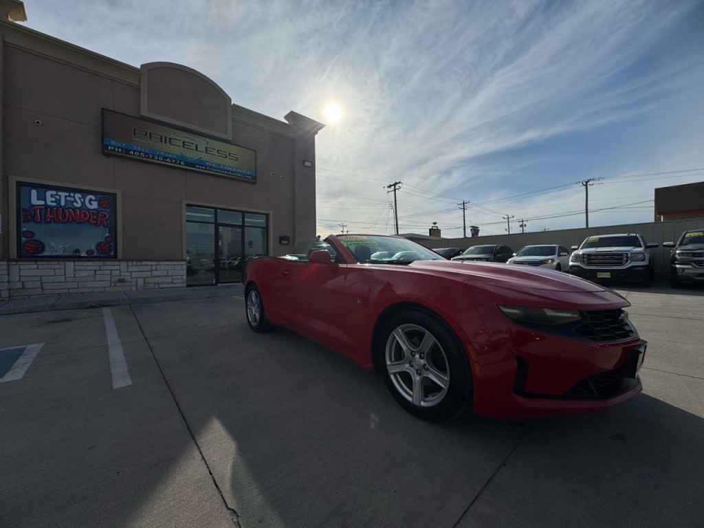 2020 Chevrolet Camaro Image 2