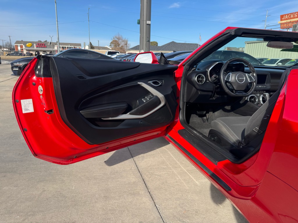 2020 Chevrolet Camaro Image 20