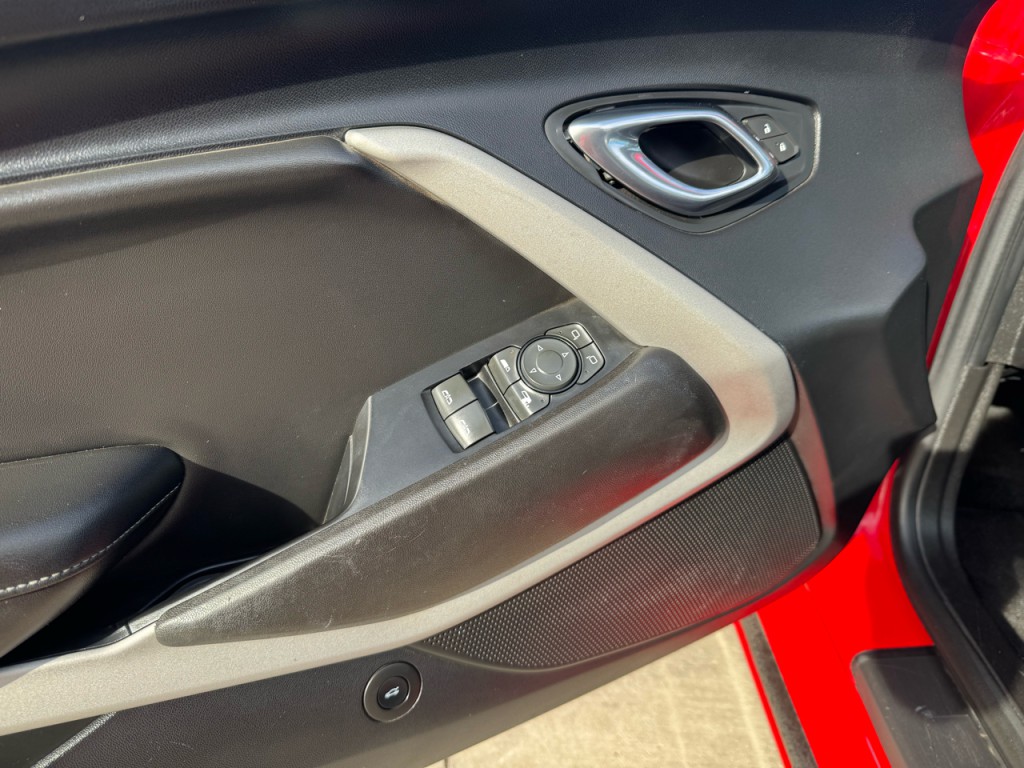 2020 Chevrolet Camaro Image 21