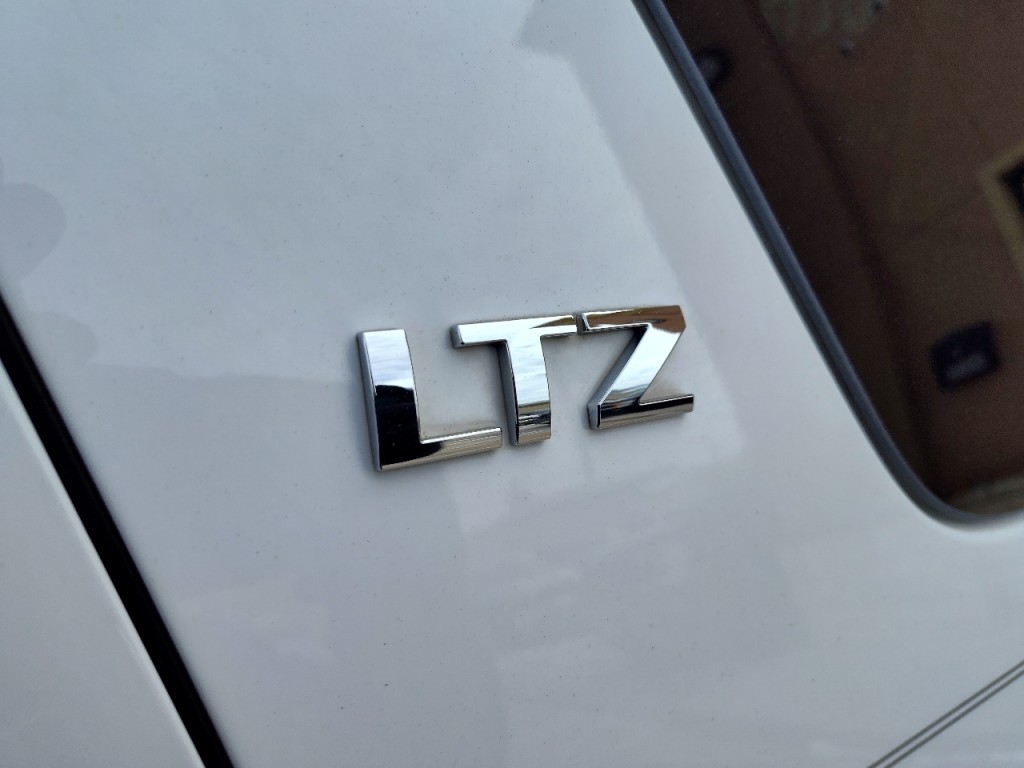 2012 Chevrolet Tahoe Image 10