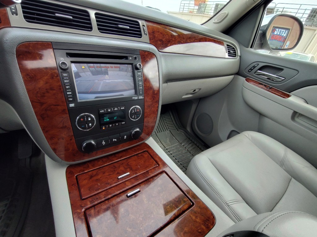 2012 Chevrolet Tahoe Image 23