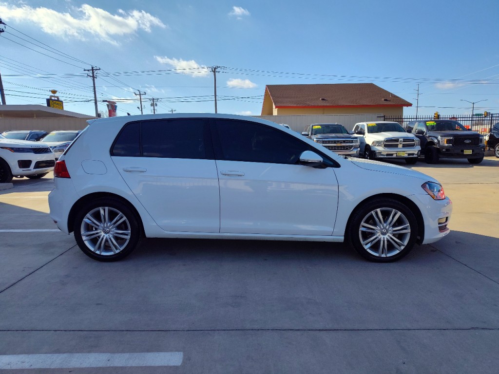 2016 Volkswagen Golf Image 3